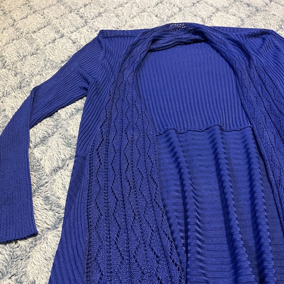 Electric Blue Lace Sweater XL - Picture 2 of 7